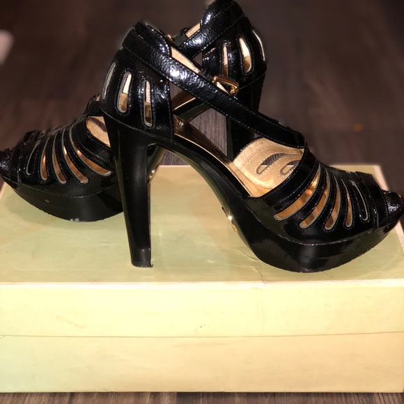 MICHAEL Michael Kors Shoes - Black high heel!